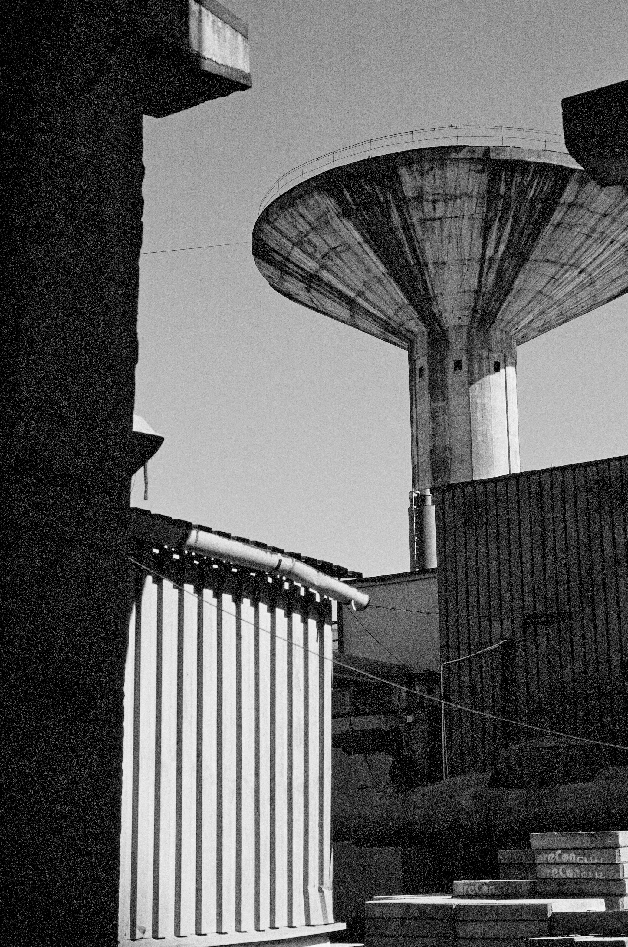 30b larissa-koncz fabrika