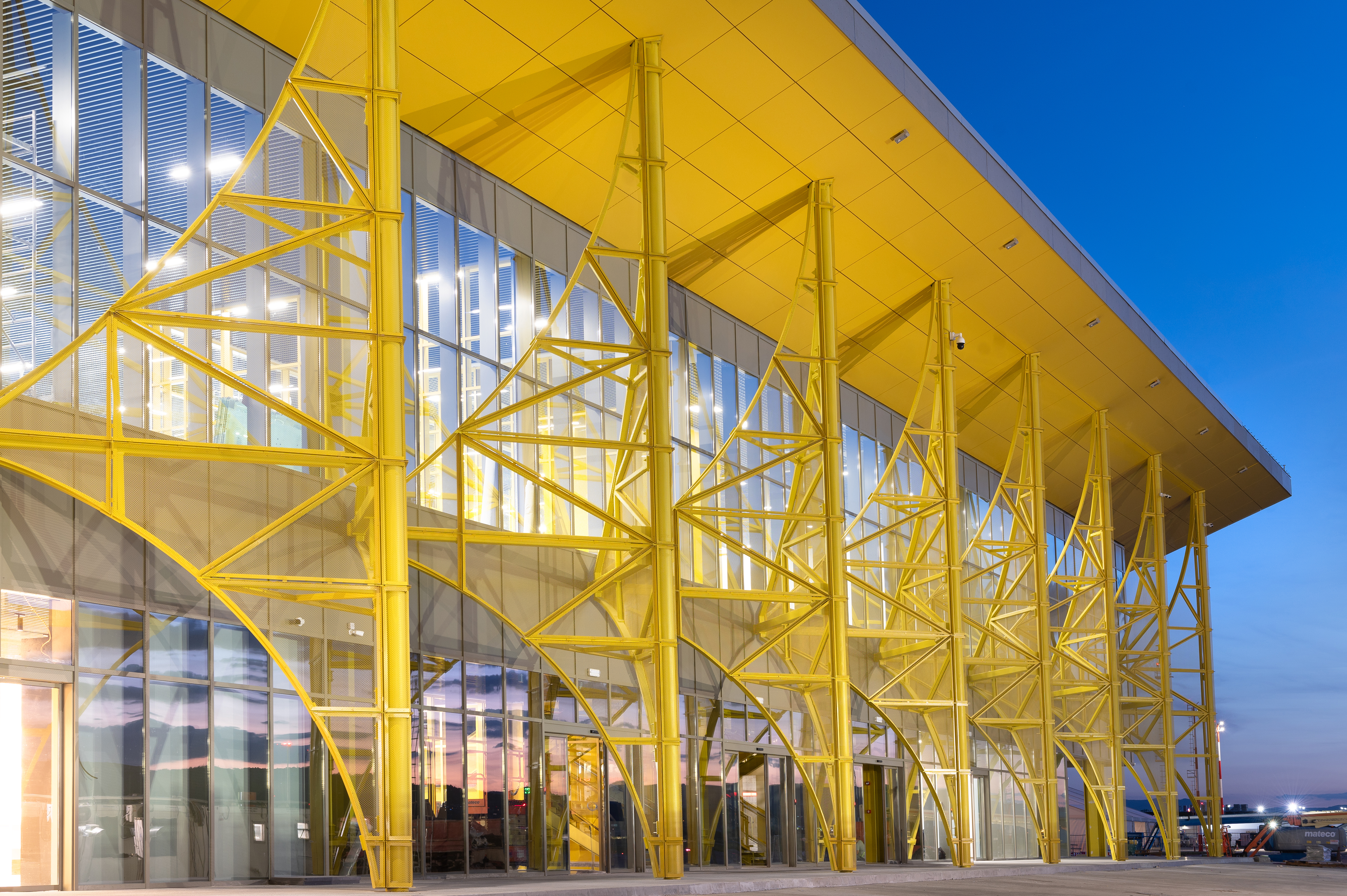 50c sumlea-marius aeroportul-international-avram-iancu-cluj-napoca sumleamarius.com-